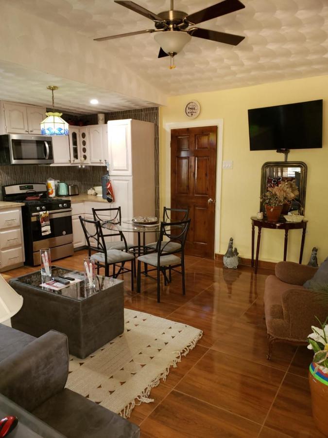 Cliffe Ranch Villa Мандевил Екстериор снимка