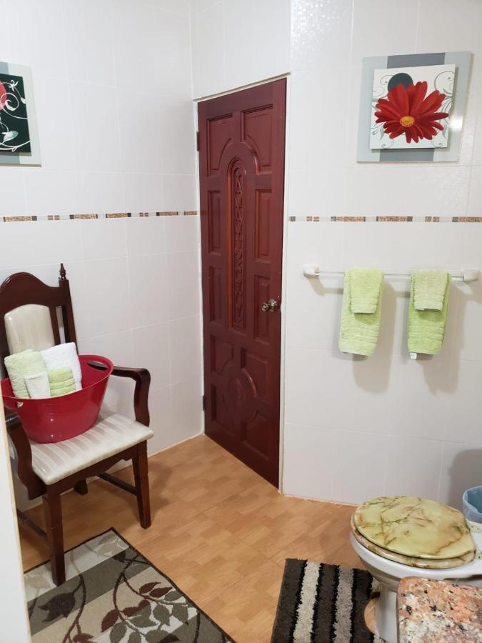 Cliffe Ranch Villa Мандевил Екстериор снимка