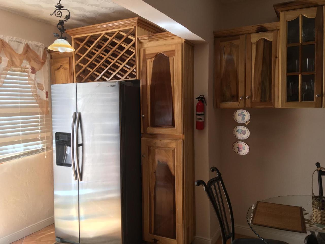 Cliffe Ranch Villa Мандевил Екстериор снимка