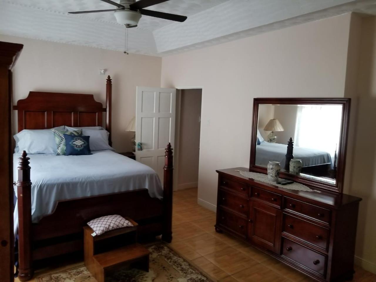 Cliffe Ranch Villa Мандевил Екстериор снимка