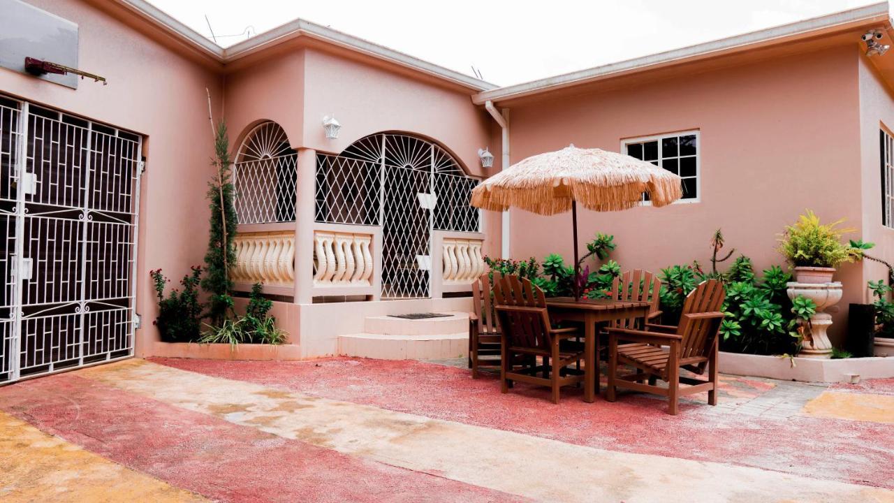 Cliffe Ranch Villa Мандевил Екстериор снимка