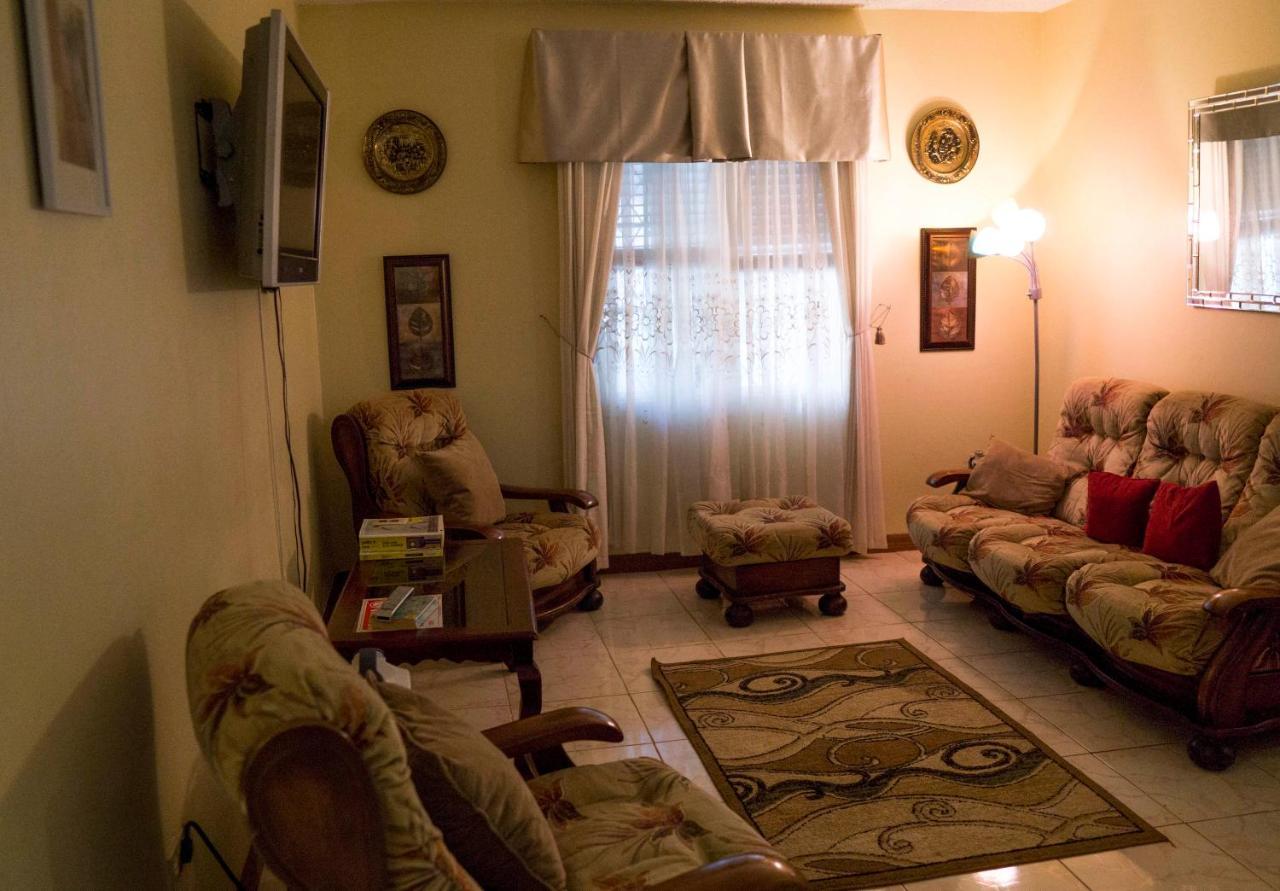 Cliffe Ranch Villa Мандевил Екстериор снимка